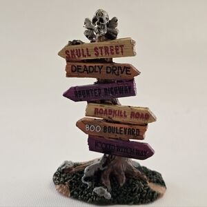 Lemax Spooky Town Scary Road Signs Village Accessory 64054 Halloween Decor